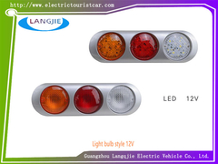 Autos de tourisme électriques à quatre roues EAGLE Assemblage de feux arrière fermés Accès à la lumière d'échappement