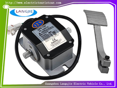 La pédale d'accélérateur 12V N3205116 est utilisée pour les chariots de golf et les véhicules touristiques