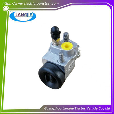 Un bon prix. Cylindre de frein à droite avant pour voiture de club en ligne